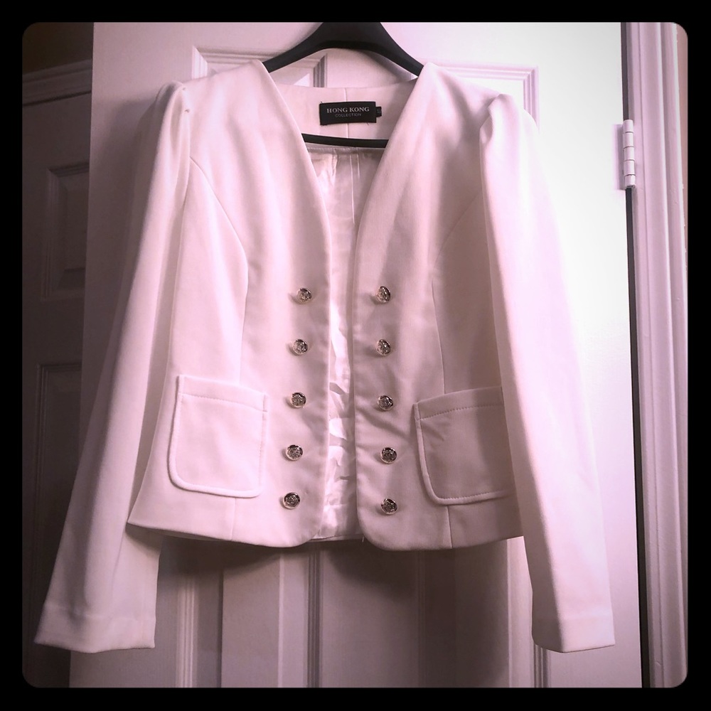 Never Worn White Open Jacket with Ruched Shoulders